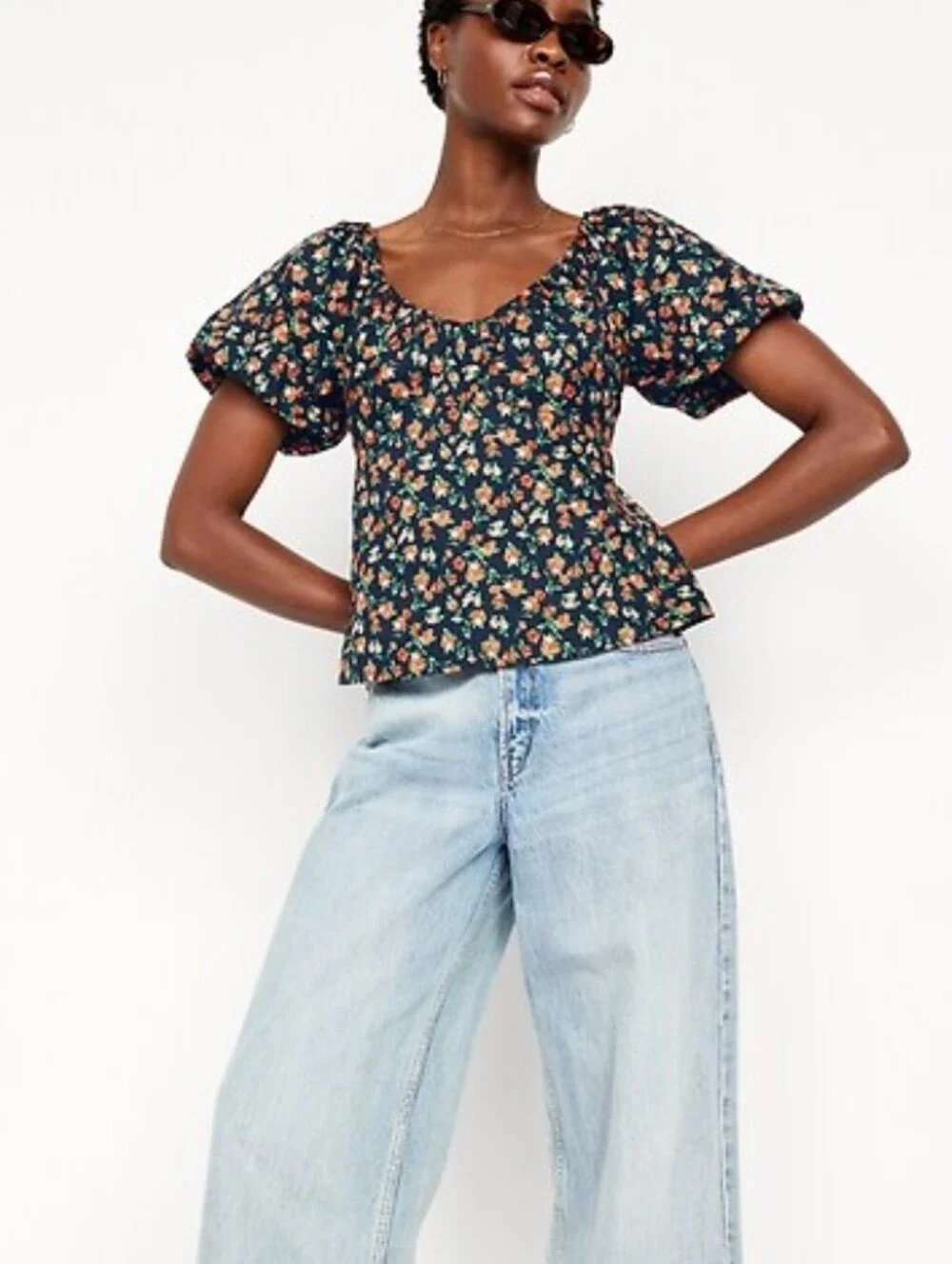 Old Navy blue floral short puff sleeve waist defined v neck blouse